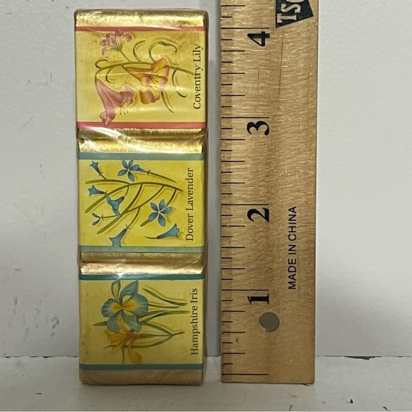 Vintage English Bath Cubes Hampshire Iris, Dover Lavender & Coventry Lily New - Picture 6 of 8